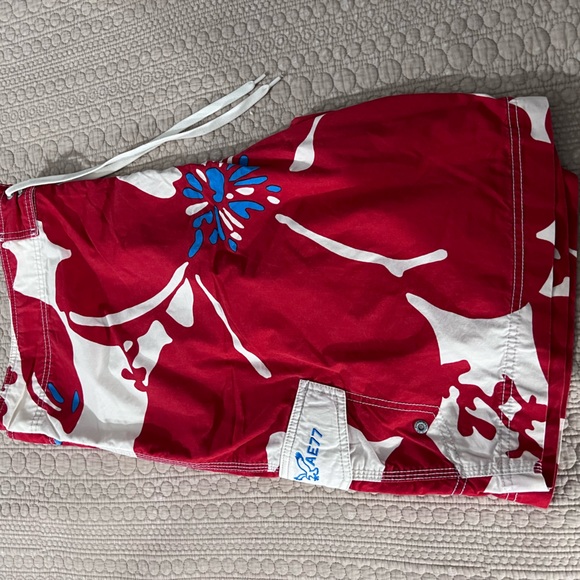 American Eagle Floral board shorts - Picture 3 of 4